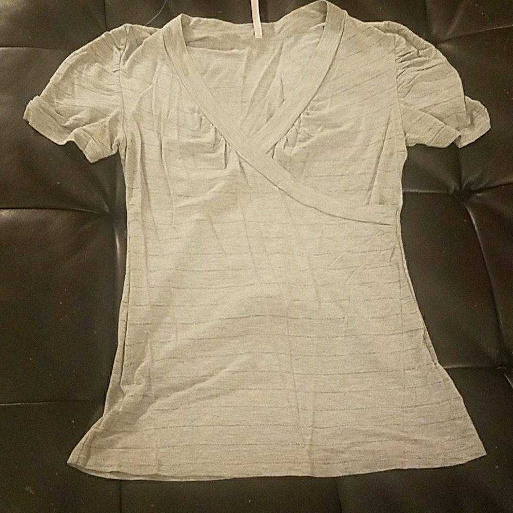 Grey top